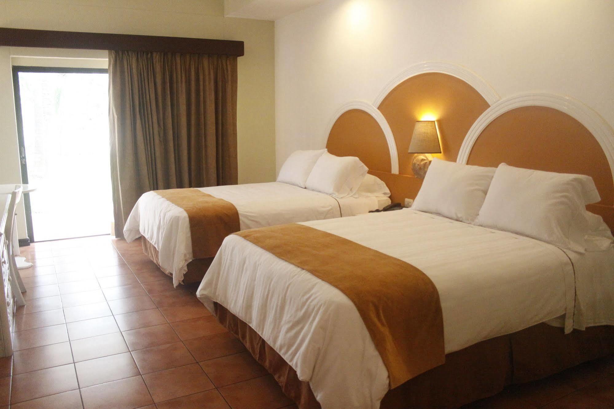 Hotel Soleil Pacifico Chulamar Luaran gambar